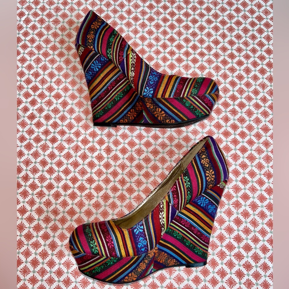 Mossimo multicolor textile Baja pattern wedge platform heels women’s size 8.5 - Picture 6 of 11
